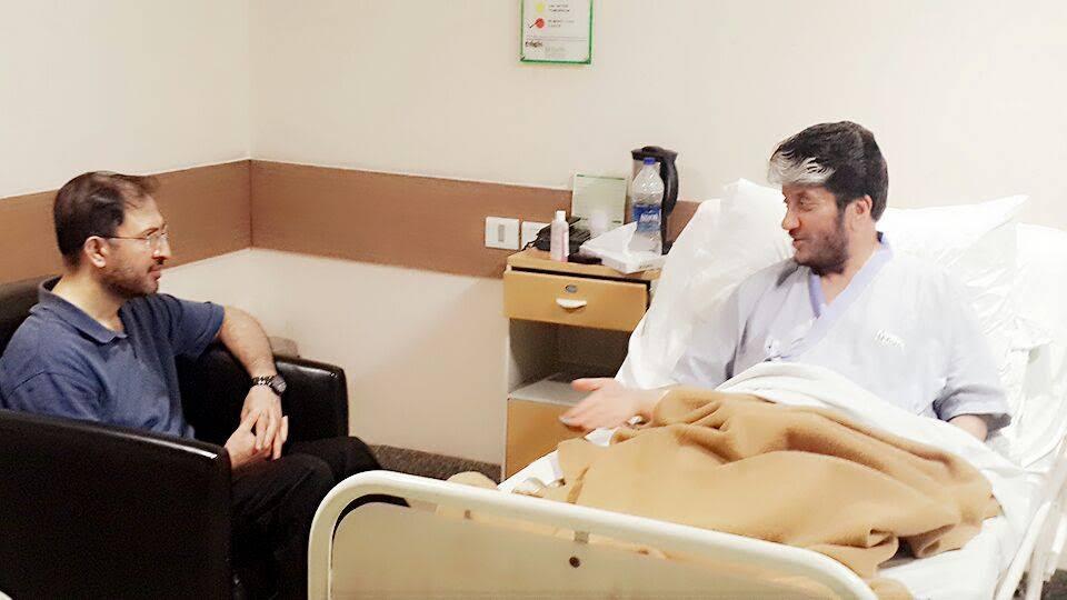 Pakistani Deputy High Commissioner visits ailing Shabir Shah at Fortis hospital